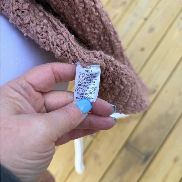 Elegant Women's NWOT Knit Cardigan in Soft Pink - Picture 5 of 5